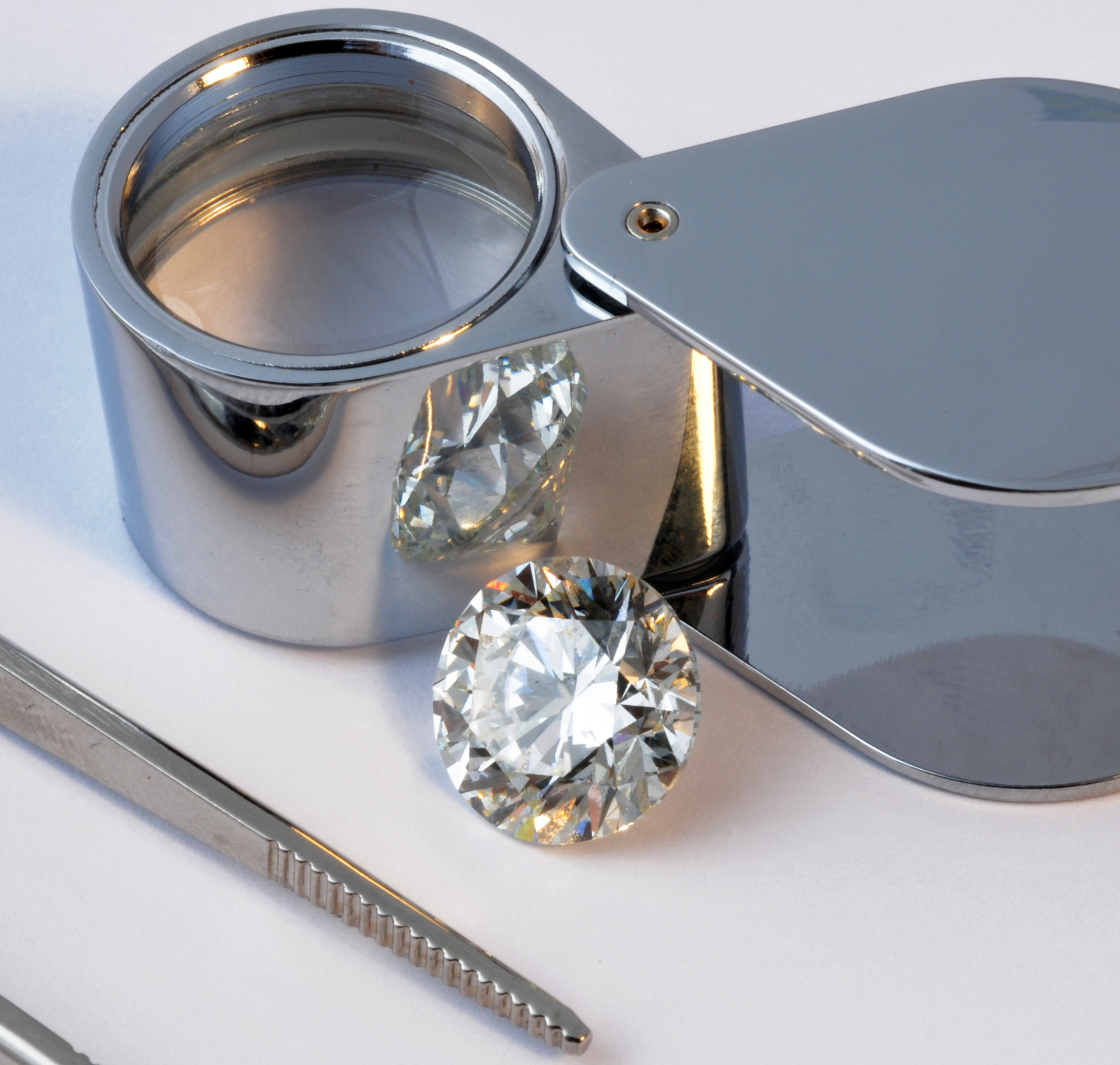 Gem Classics Provides All the Tools You Need to Buy the Perfect Diamond Engagement Ring image